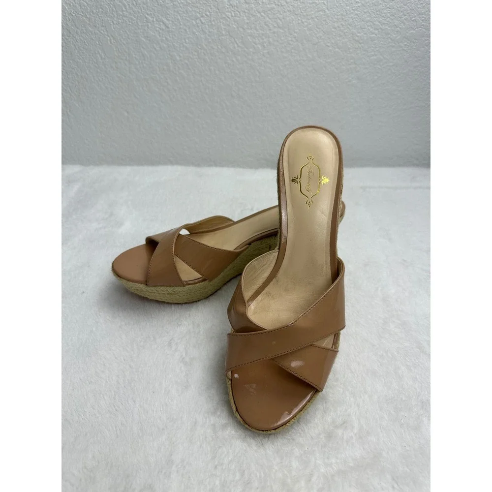 Footcandy Tan Patent Leather Espadrille Wedge Sandals‎ Vero Cuio Italy 10.5B
